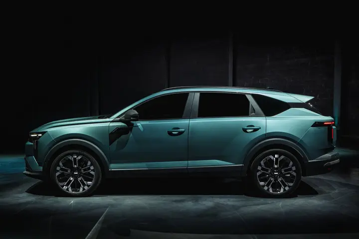 La Dacia Striker vista di lato
