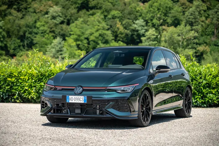 VW Golf gti 50 esterni 5