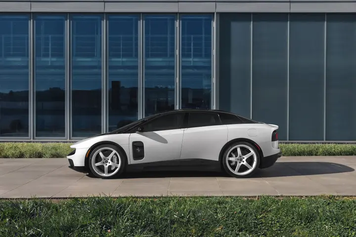 Ferrari Luce 2026 Tailor Made2