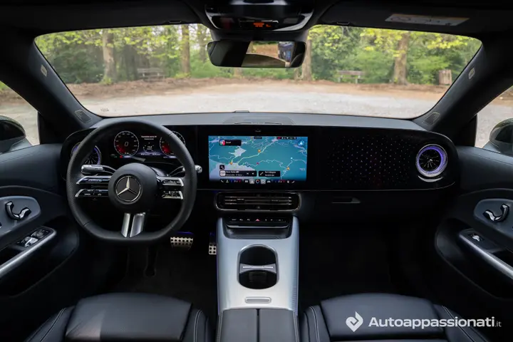 Mercedes-Benz CLA 250+ 2026 15