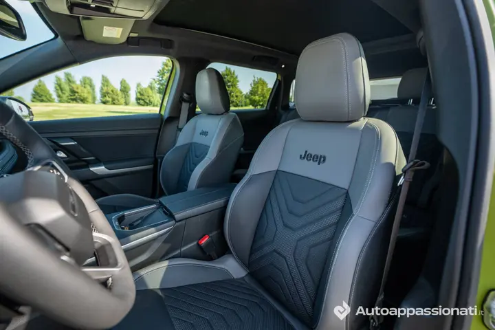 Jeep Compass 1.2 benzina sedili