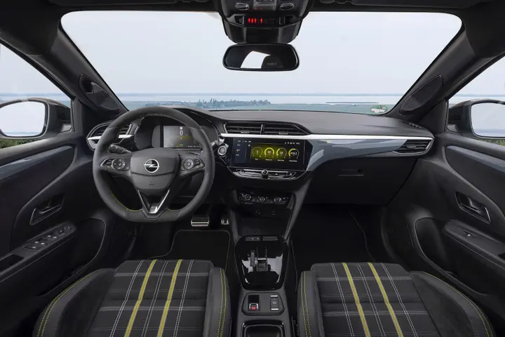 Opel Corsa GSe 2026 interni complessiva