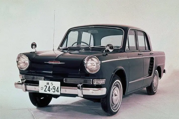 Hino 900 Contessa