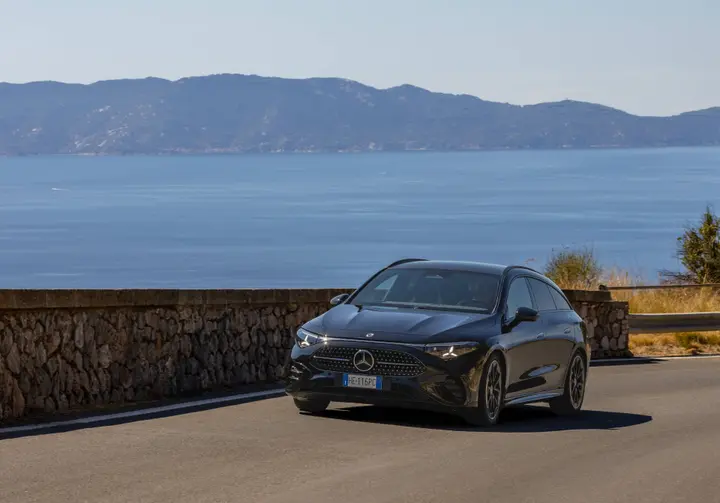 Mercedes CLA 200 Hybrid dinamica