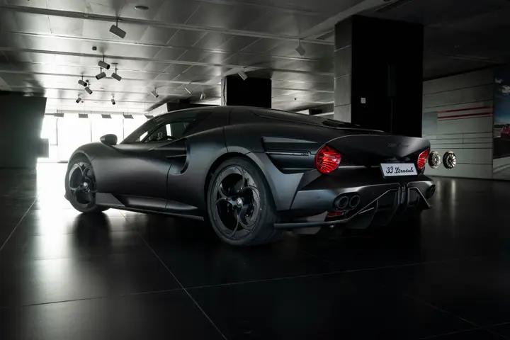 33-stradale-perla-nera rear