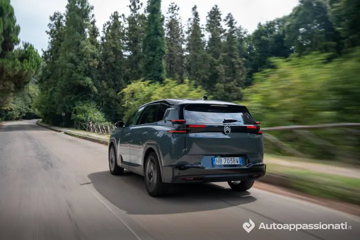 Citroen_C5_Aircross_ibrida_12