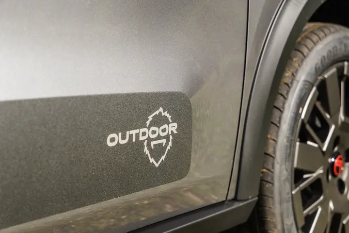 Citroen Outdoor 2026 loghi dedicati