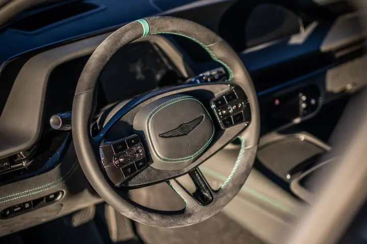 Genesis G90 Wingback Concept 4