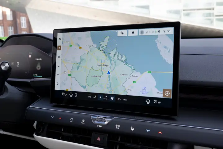 Lexus ES 2026 interni 2