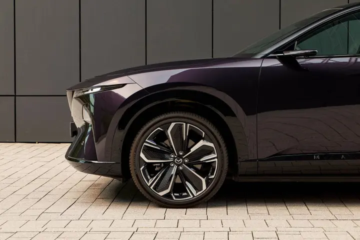 Mazda CX-6E