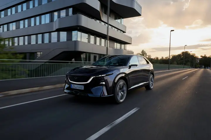 dinamica anteriore Mazda_CX-6E
