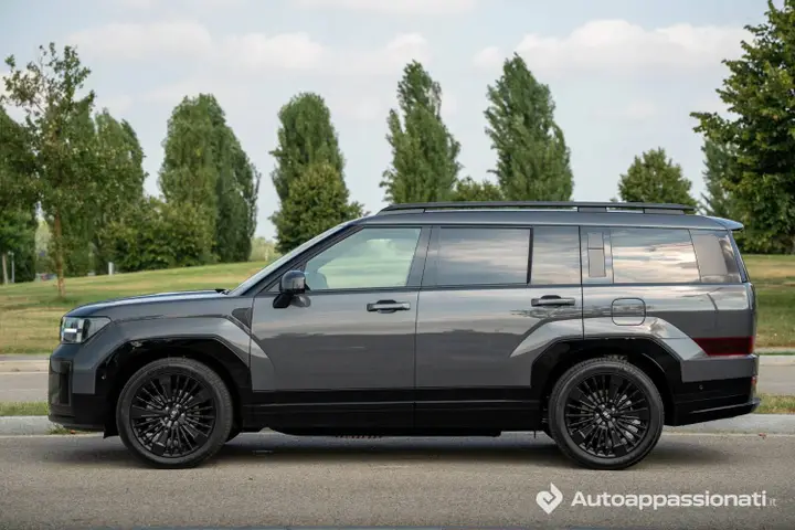Hyundai Santa Fe PHEV__side