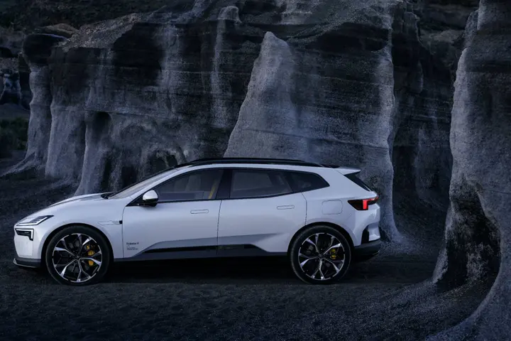 Polestar 4 SUV laterale