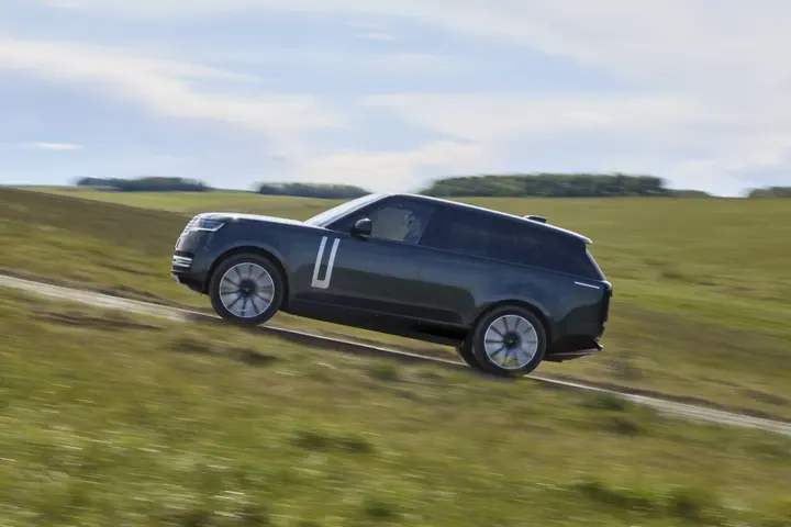 RANGE ROVER ELECTRIC DYNAMIC