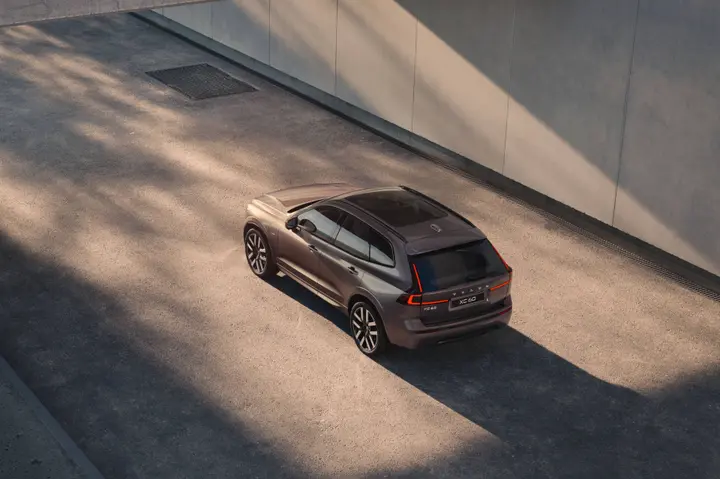New_Volvo_XC60 rear posteriore