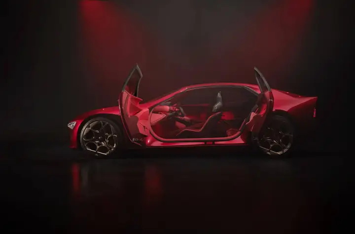 Alfa Romeo Cuorerosso portiere auto di lato