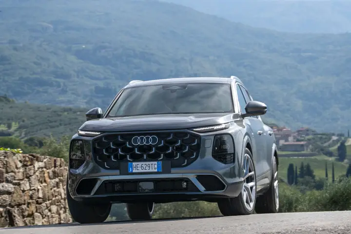 Audi Q7 2026 dinamica anteriore
