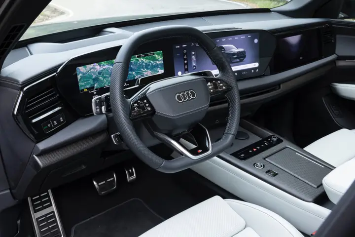 Audi Q7 2026 interni