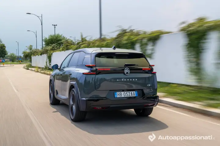 Citroen_C5_Aircross_elettrica_01