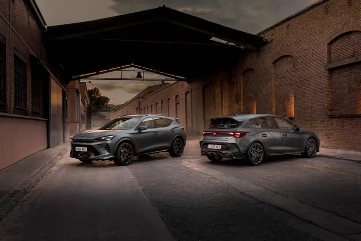 CUPRA-unveils-CUSTOM-CUPRA-by-ABT-pack-for-Formentor-and-Leon_2