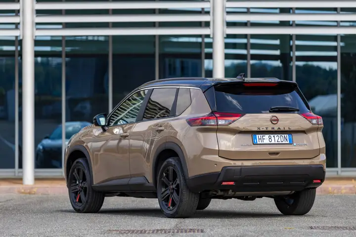 Nissan X-Trail NTREK posteriore