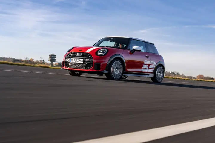 mini jcw 1965 victor