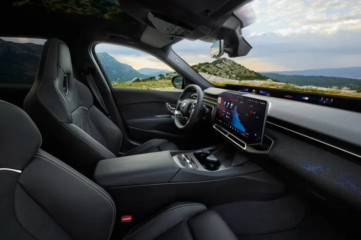 Nuova BMW Serie 3 2027 interni sedili