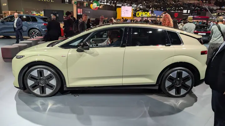 Audi A2 e-tron laterale