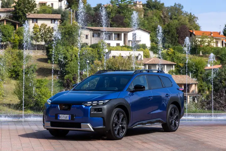 Subaru E-Outack 2026 frontale