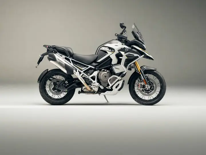 tiger-1200-rally-explorer-my27-009