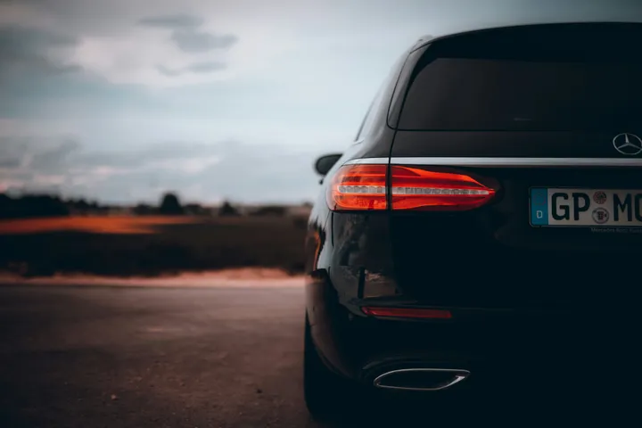 marcel-strauss-I5ZTu4ayJoQ-unsplash