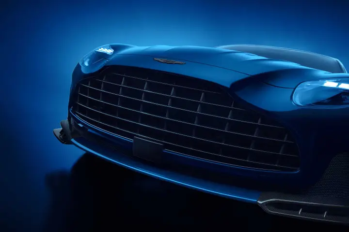 2026-Aston-Martin-DB12-S-4