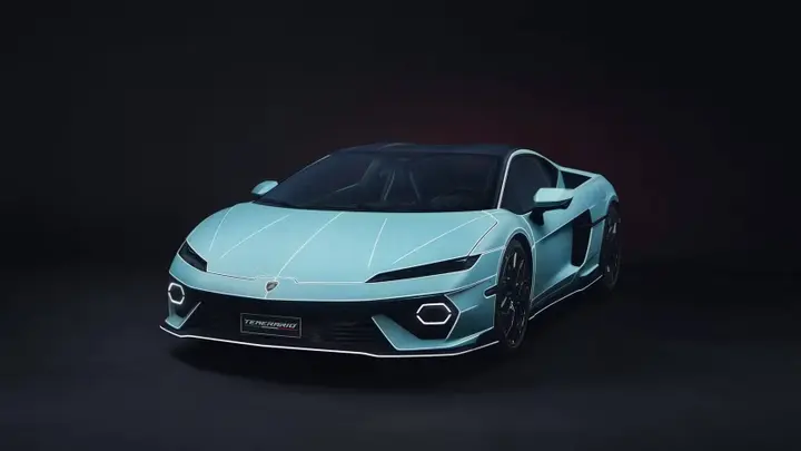 2026-lamborghini-temerario-ad-personam-18 (1)