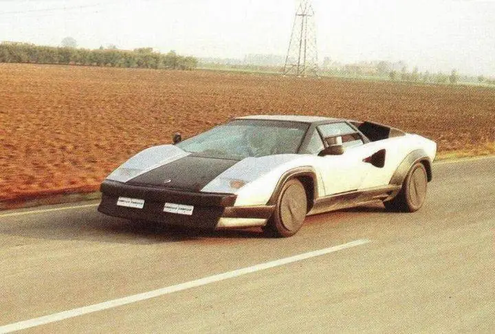 Lamborghini_Countach_Evoluzione