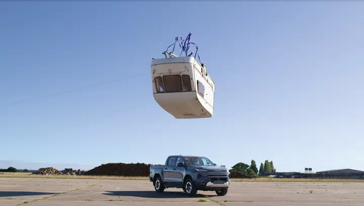 caravan op hilux