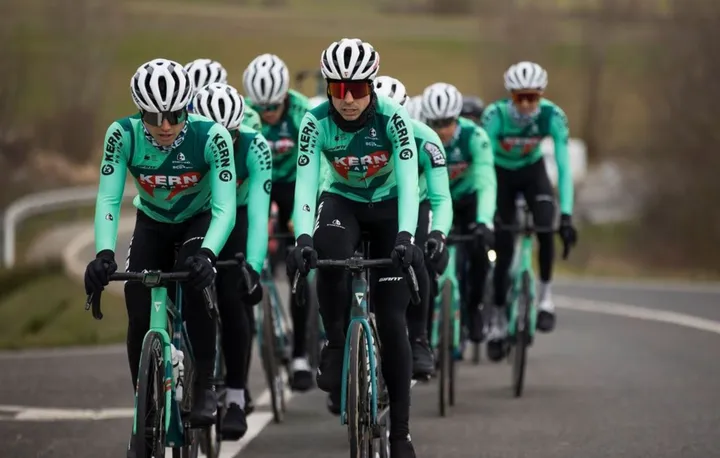 El Kern Pharma es uno de los mejores equipos españoles del pelotón