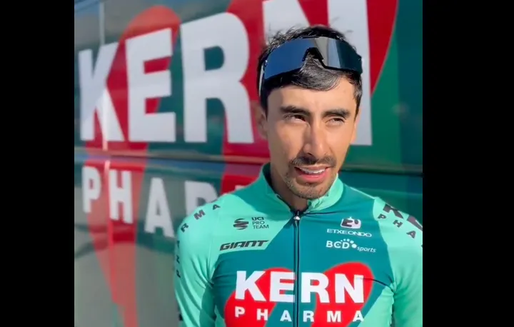 Iván Ramiro Sosa, con el maillot del Kern Pharma