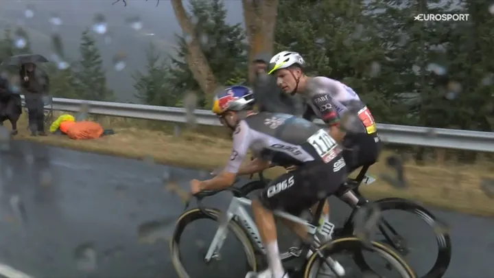 Joao Almeida pidió colaboración a Tom Pidcock para atrapar a Jonas Vingegaard