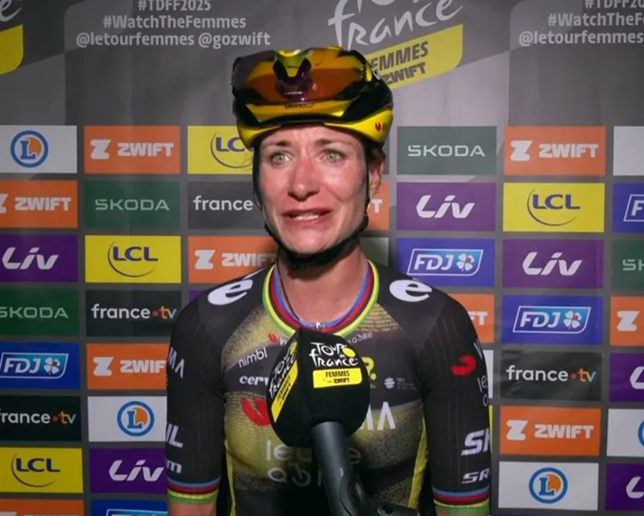 Vos, emocionada con el triunfo de Ferrand-Prévot en el Tour de Francia Femenino.