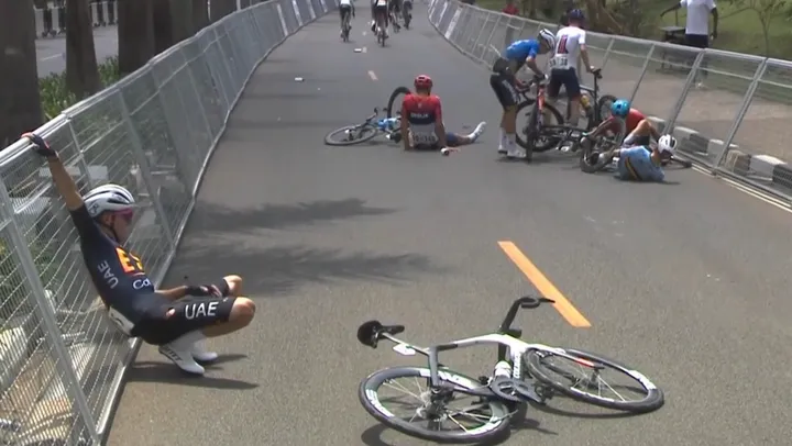 Marc Soler abandonó el Mundial por una dura caída
