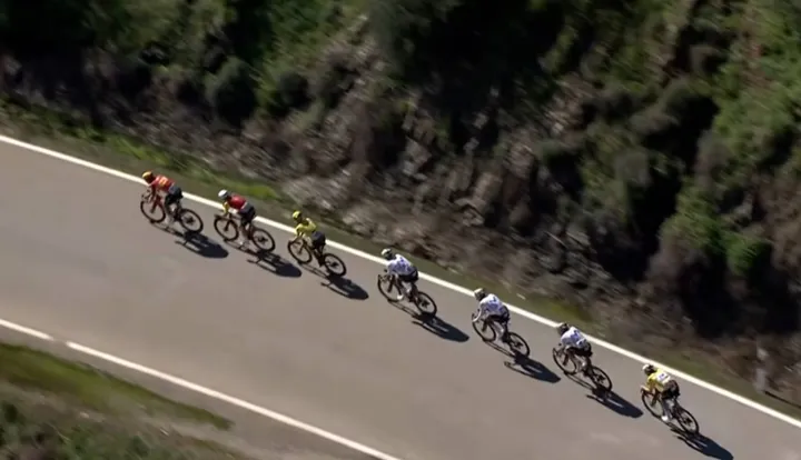 Movistar Team mantuvo a Iván Romeo a salvo durante toda la etapa 3 de la Vuelta a Andalucía.