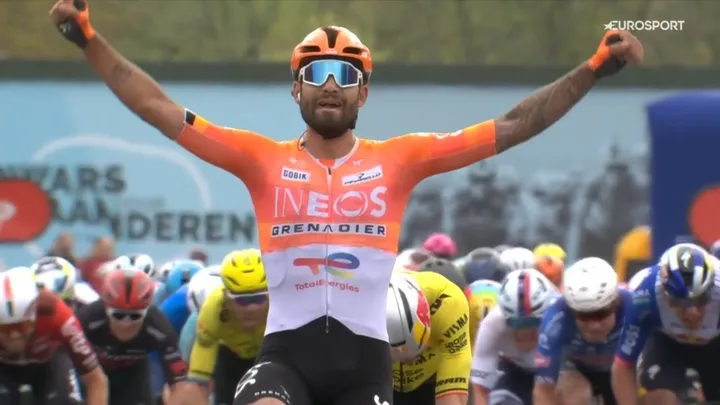 Filippo Ganna se llevó la A Través de Flandes 2026.