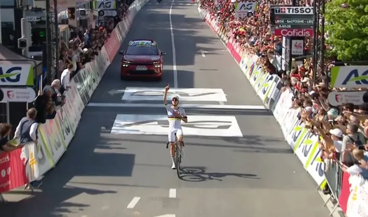 Tadej Pogacar gana la Lieja-Bastoña-Lieja 2026.