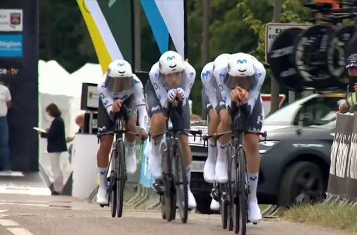 Movistar Team, en la contrarreloj por equipos del Tour Auvergne Rhône-Alpes 2026.