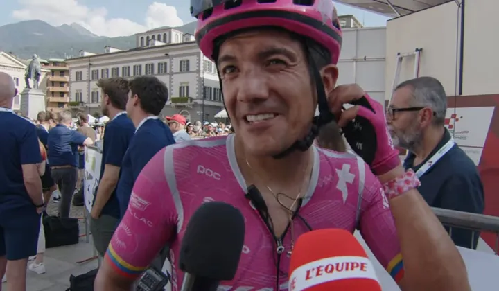 Richard Carapaz, en la Vuelta a Suiza 2026.