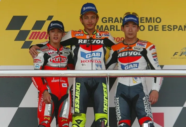 2002 rossi kato con 500 y ukawa mediano
