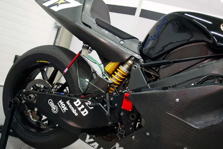 2003 yamaha yzr m1 prototype 02
