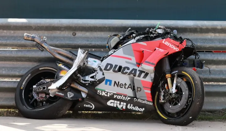 5bb76d830de6943f13349711 jorge lorenzo he tenido mucha suerte de no tener nuevas fracturas e1540457817893
