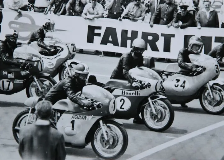 agostini renzo pasolini 2 ginger molloy 34 keith turner 17 1970 sachsenring 1mgmolloyalbm e1623667168587