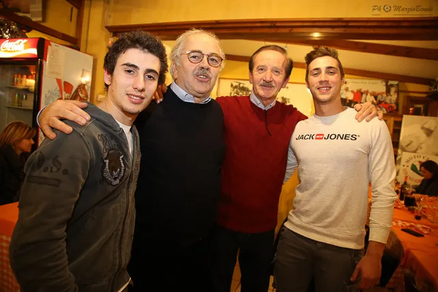 Simeon davanti a Fores e Barrier